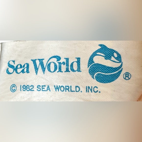 Set of 2 Vintage Sea World Orca Killer Whales Shamu Plushes/Stuffed Animals GUC - Picture 11 of 11